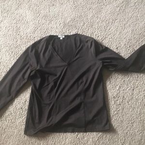 Worth collection v neck tee